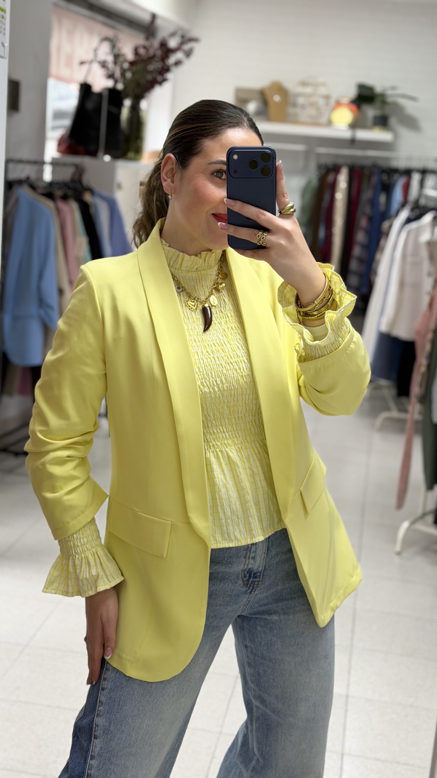 Blazer Amarilla - Imagen 4