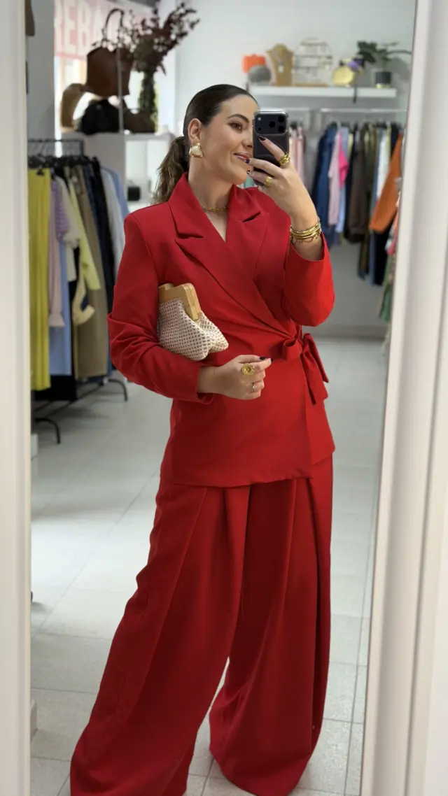 Chaqueta Roja Cruzada