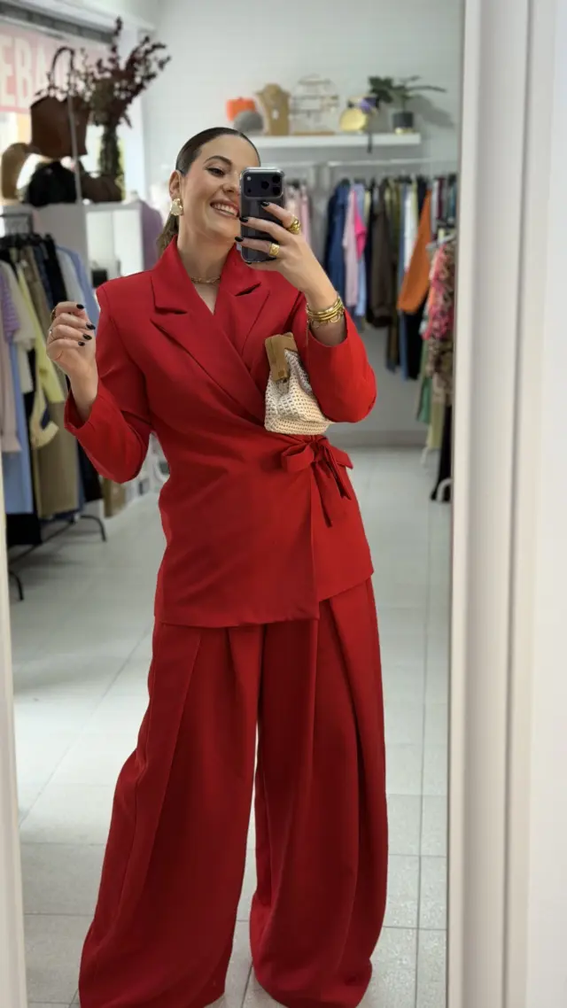 Chaqueta Roja Cruzada